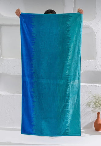 Turquoise gradient beach towel (75x150cm)