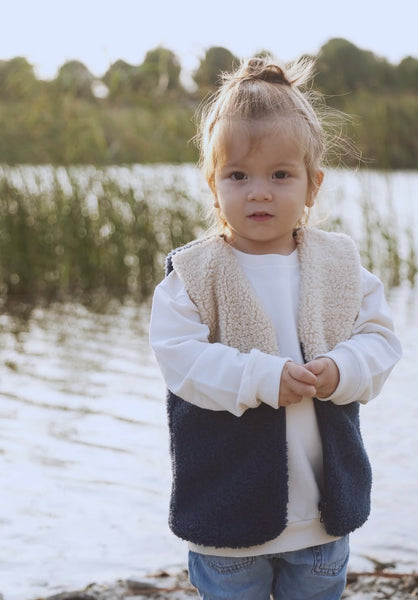 Teddy vest (navy blue)