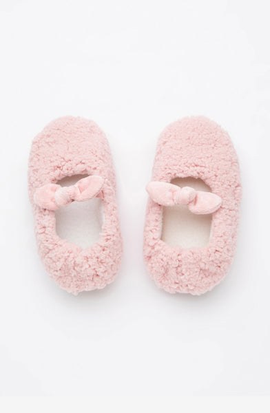 Fluffy  pink slippers