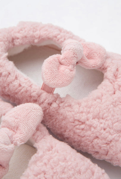 Fluffy  pink slippers